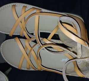 Brown sandals with orange straps for girls size 4
